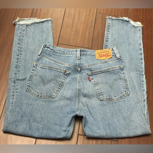 Levi's Women's Blue Straight Leg Jeans - Picture 4 of 11